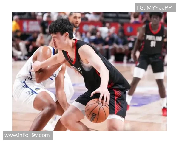 杨瀚森无私助攻辛森三分雨下不停本场第七记三分球精彩瞬间